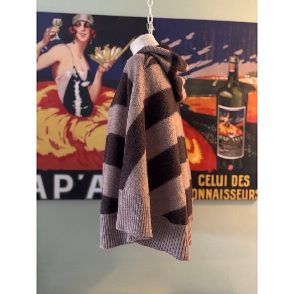 Marina Luna poncho - Picture 6 of 8